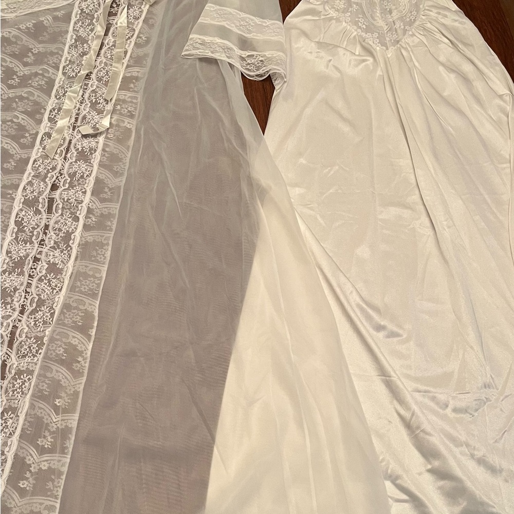 Elegant White Lace Nightgown Set XS Petite. Boutique custom fit. Vintage 1983! - Picture 7 of 7